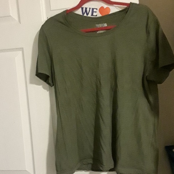 Time and Tru Tops - Shirt